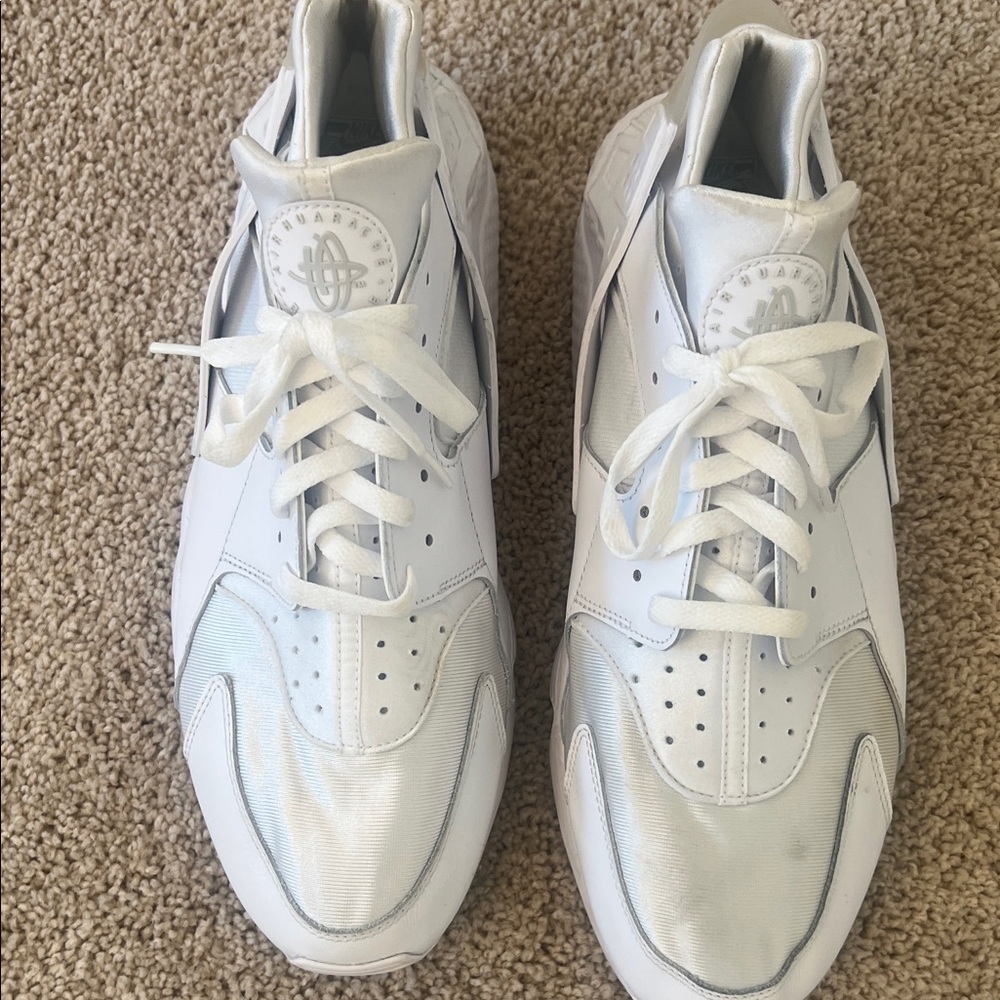 Nike White and Silver Men's Sneakers